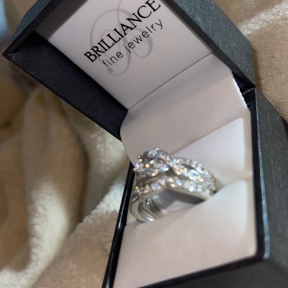 Beautiful Ring - Picture 9 of 10